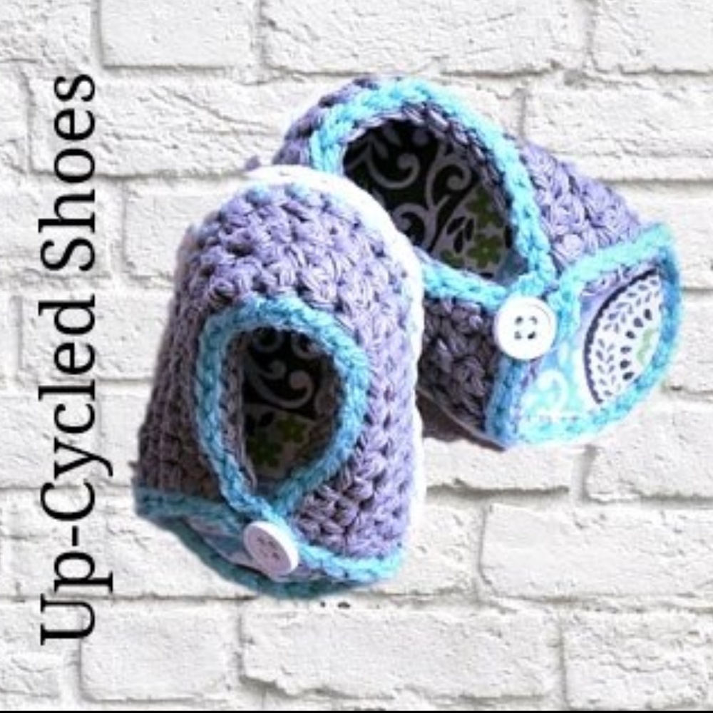Gray and Turquoise Crochet Baby Shoes